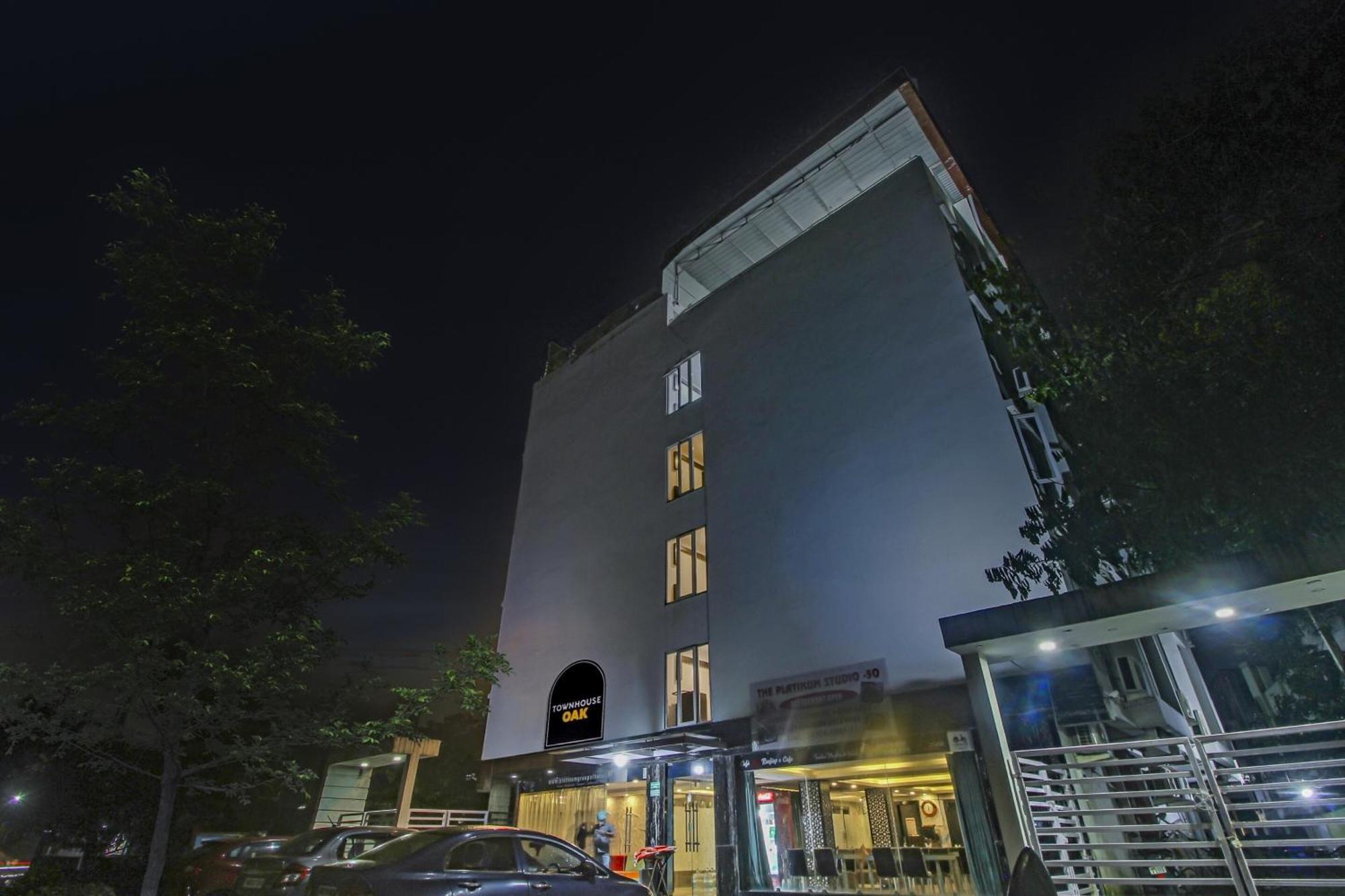 Super Townhouse Oak The Platinum Studio New Town Ngoại thất bức ảnh